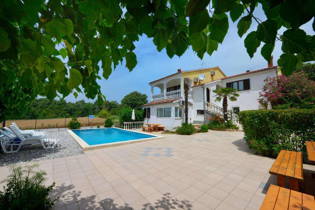 Apartments Ella Пореч Экстерьер фото