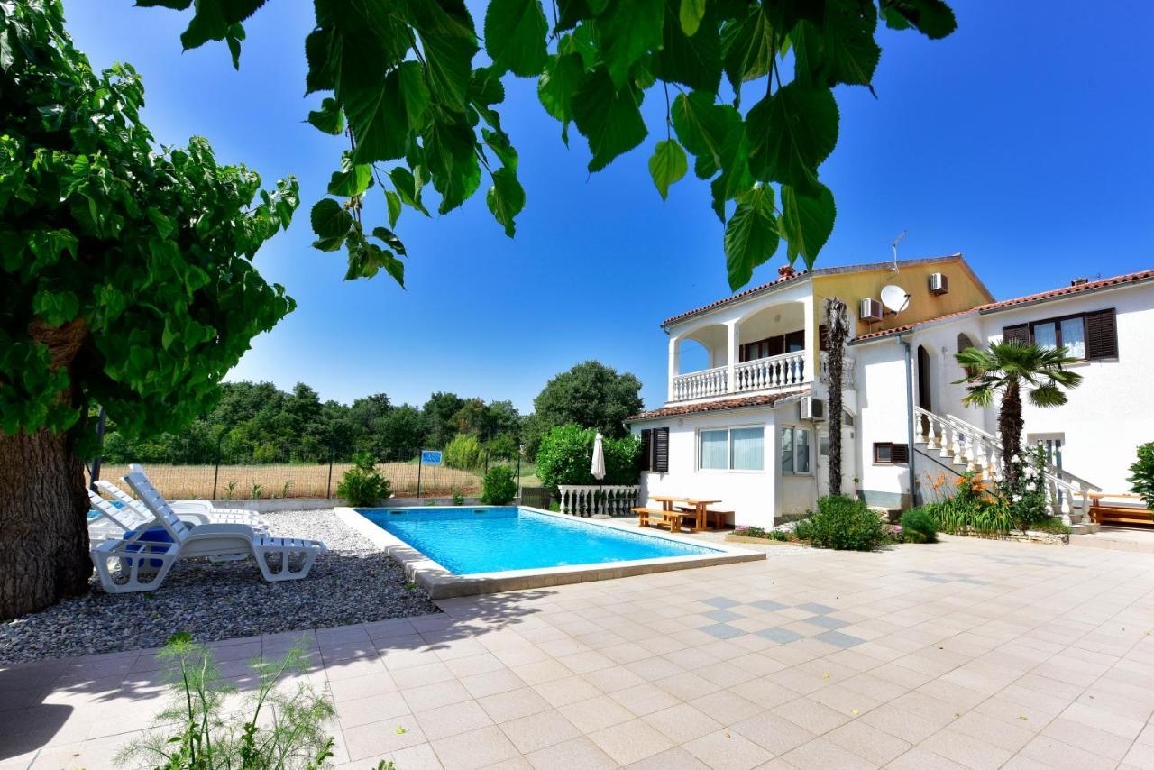 Apartments Ella Пореч Экстерьер фото