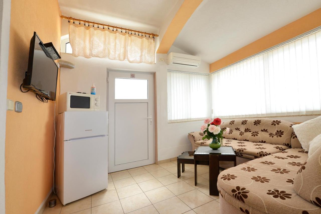 Apartments Ella Пореч Экстерьер фото
