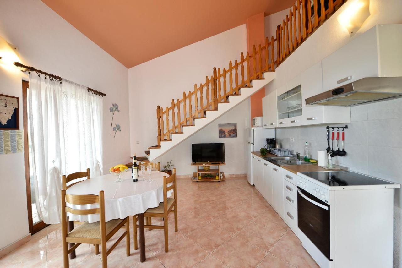 Apartments Ella Пореч Экстерьер фото